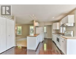56 TOULON CRESCENT - 12