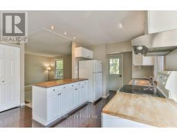 56 TOULON CRESCENT - 15