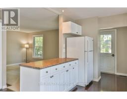 56 TOULON CRESCENT - 16