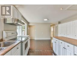56 TOULON CRESCENT - 17