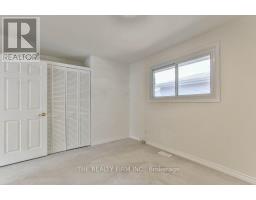 56 TOULON CRESCENT - 22