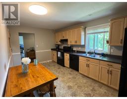 28 MELANIE DRIVE - 13