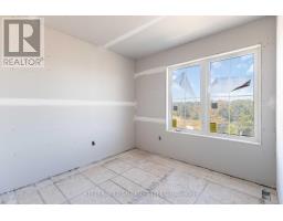 18 - 2605 KETTERING PLACE - 19