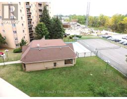 504 - 858 COMMISSIONERS ROAD E - 34