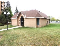 504 - 858 COMMISSIONERS ROAD E - 36