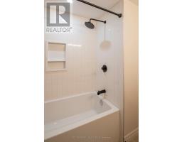 3 - 70 SUNNYSIDE DRIVE - 18