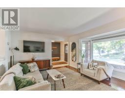 70 FAIRLANE ROAD - 13