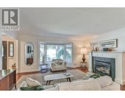 70 FAIRLANE ROAD - 14