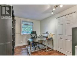 70 FAIRLANE ROAD - 35