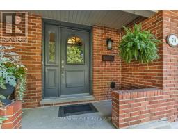 70 FAIRLANE ROAD - 5