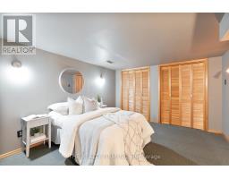 23 TOULON CRESCENT - 25
