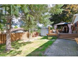 23 TOULON CRESCENT - 28