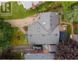 23 TOULON CRESCENT - 35