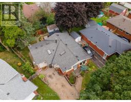 23 TOULON CRESCENT - 36