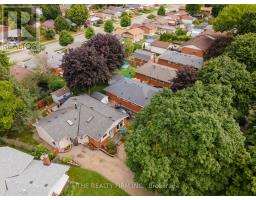 23 TOULON CRESCENT - 37