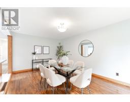 23 TOULON CRESCENT - 4