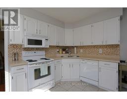 41 LUTON CRESCENT - 13