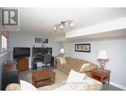 41 LUTON CRESCENT - 20