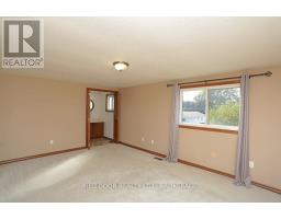 41 LUTON CRESCENT - 23