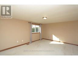 41 LUTON CRESCENT - 24
