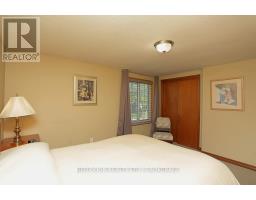 41 LUTON CRESCENT - 29