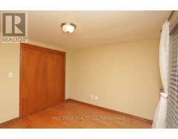 41 LUTON CRESCENT - 31