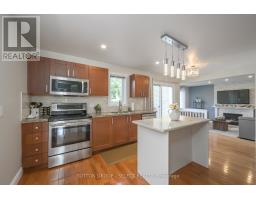 983 COUNTRY CLUB CRESCENT - 12