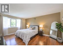 983 COUNTRY CLUB CRESCENT - 22