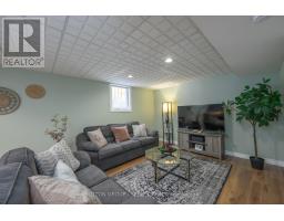 983 COUNTRY CLUB CRESCENT - 33