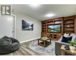 55 - 475 SANDRINGHAM CRESCENT - 21