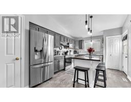 579 HARTOP PLACE - 11