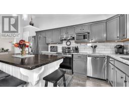 579 HARTOP PLACE - 12