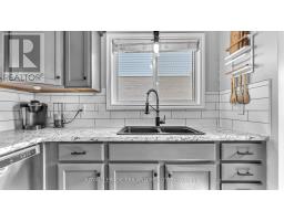 579 HARTOP PLACE - 13