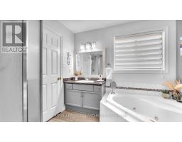 579 HARTOP PLACE - 14