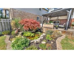 579 HARTOP PLACE - 33