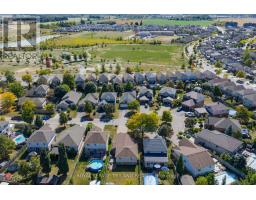 579 HARTOP PLACE - 4