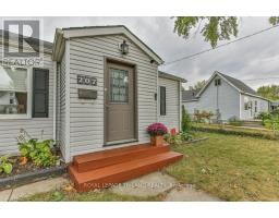 207 EAST STREET - 3