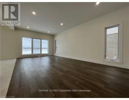 11 TRIEBNER STREET - 5