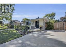 94 EDMUNDS CRESCENT - 1