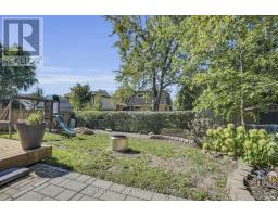 94 EDMUNDS CRESCENT - 25