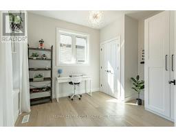 100 FOXBOROUGH PLACE - 9