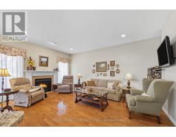 86 CALVERT LANE - 15