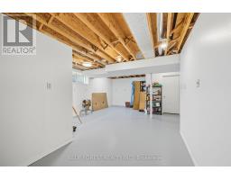 86 CALVERT LANE - 32