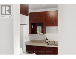 511 - 931 WONDERLAND ROAD S - 24