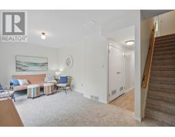 82 - 1990 WAVELL STREET - 12