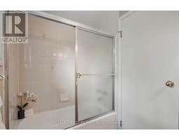82 - 1990 WAVELL STREET - 28