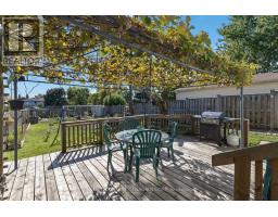 172 GOLFDALE CRESCENT - 27