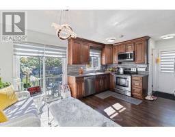 172 GOLFDALE CRESCENT - 4