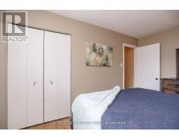 9 COTTONWOOD CRESCENT W - 33