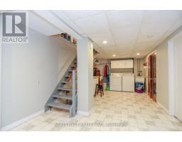 9 COTTONWOOD CRESCENT W - 39